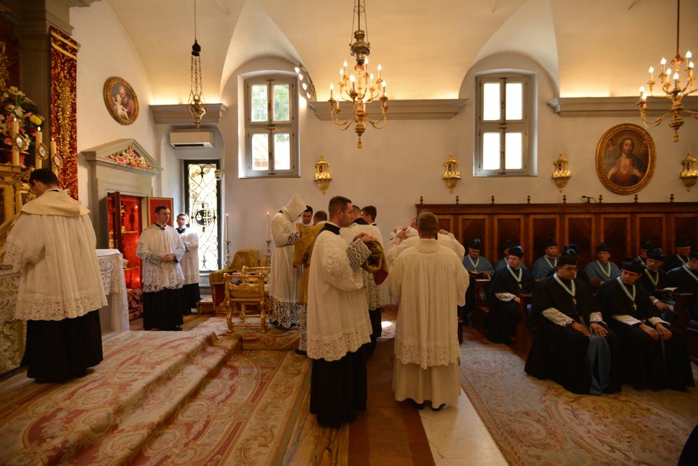 Habillement du Pontife