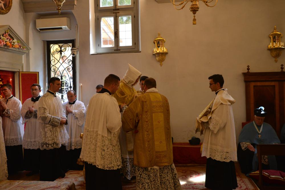 Habillement du Pontife