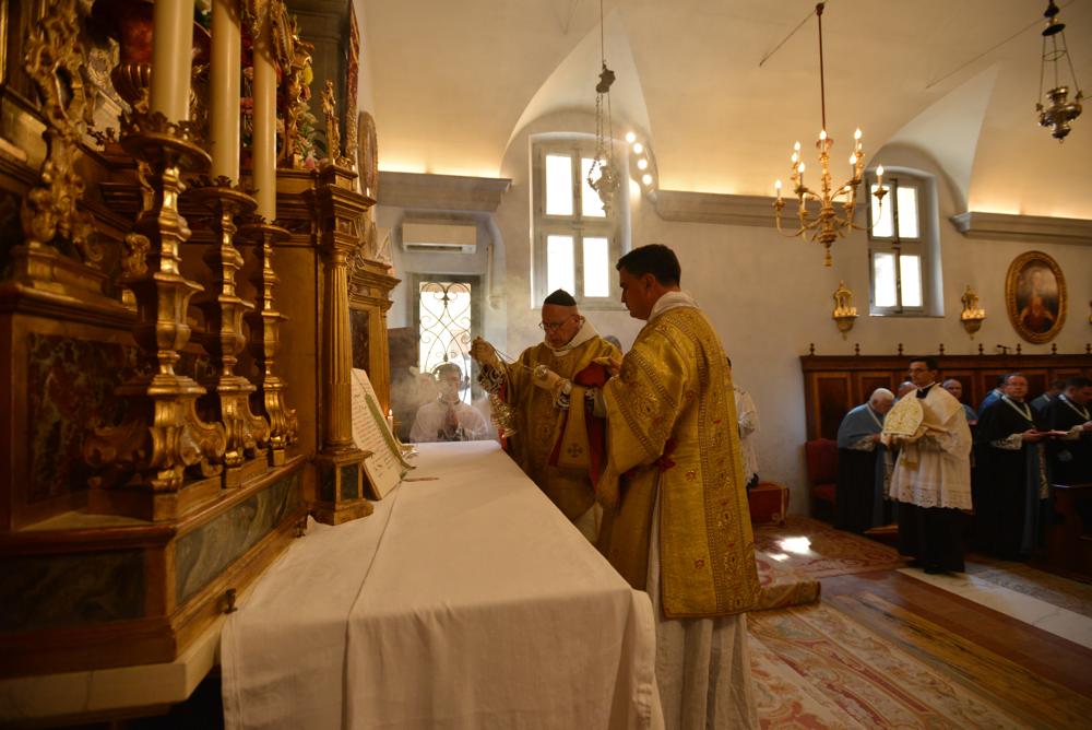 Encensement de l&rsquo;autel