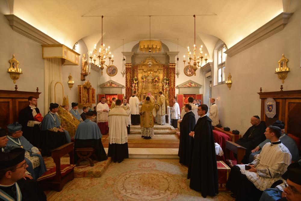 Encensement de la croix
