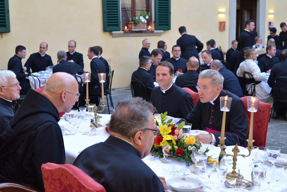 Dîner dans la Cour intérieure