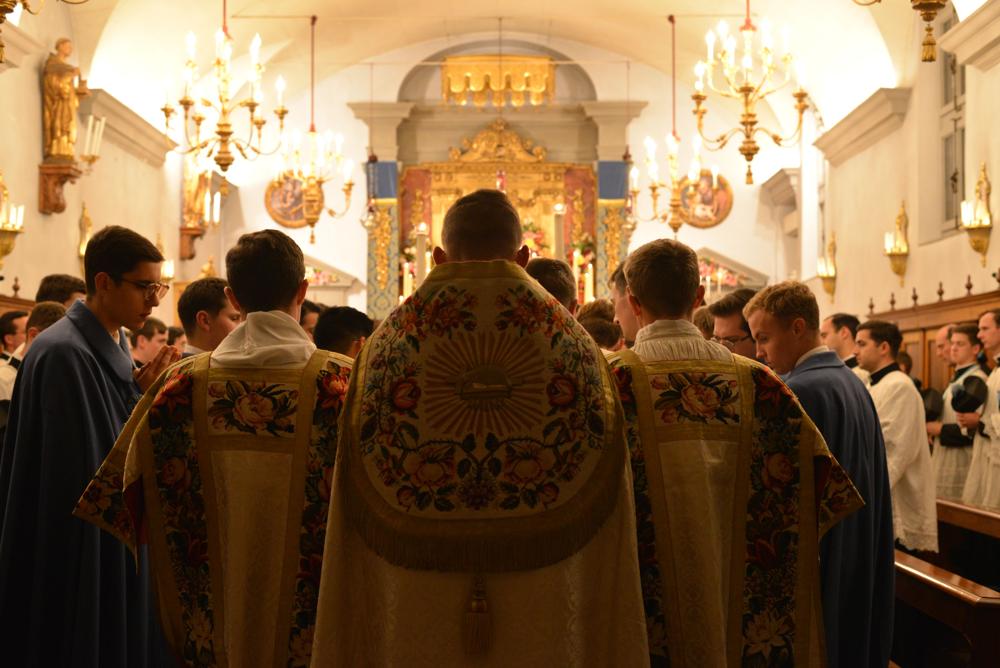 4<sup>e</sup> jour de la neuvaine<br/>Salut du Saint-Sacrement