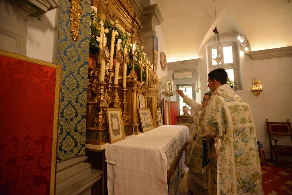 Encensement de la croix