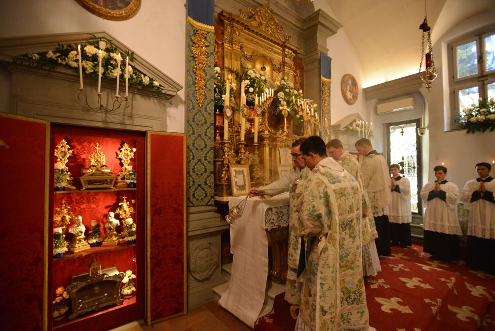 Encensement de l&rsquo;autel
