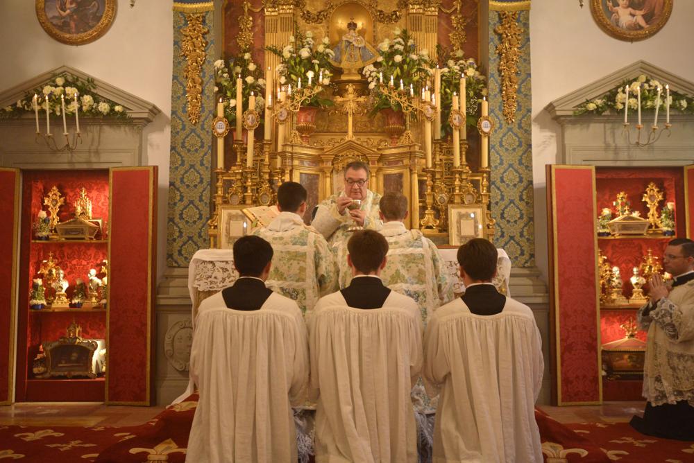 <i>Ecce Agnus Dei</i>