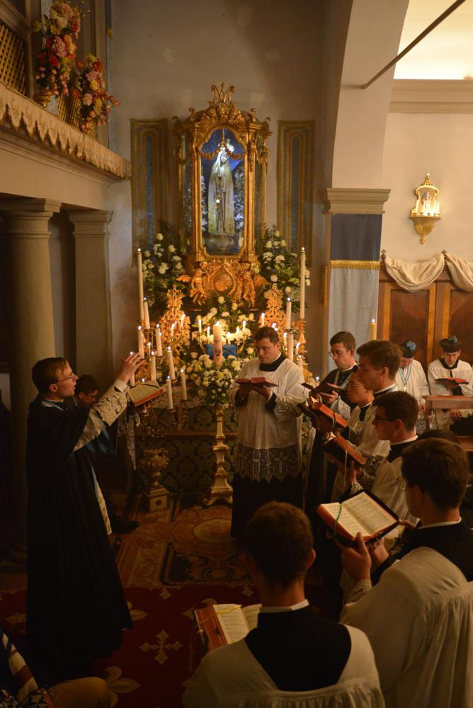 La schola chante la communion