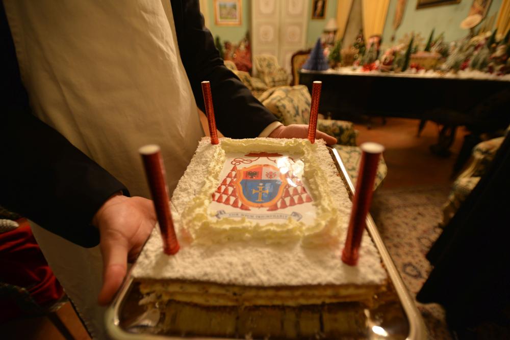 Gâteaux avec les armes du cardinal Simoni