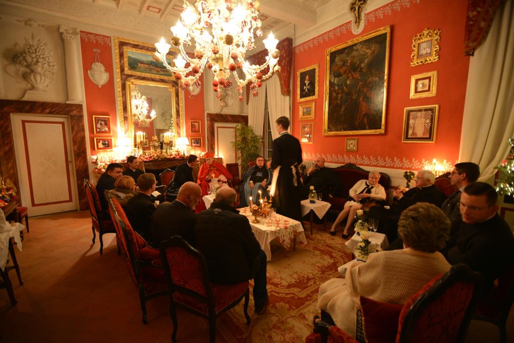 Après la cérémonie au salon Cardinal Martelli