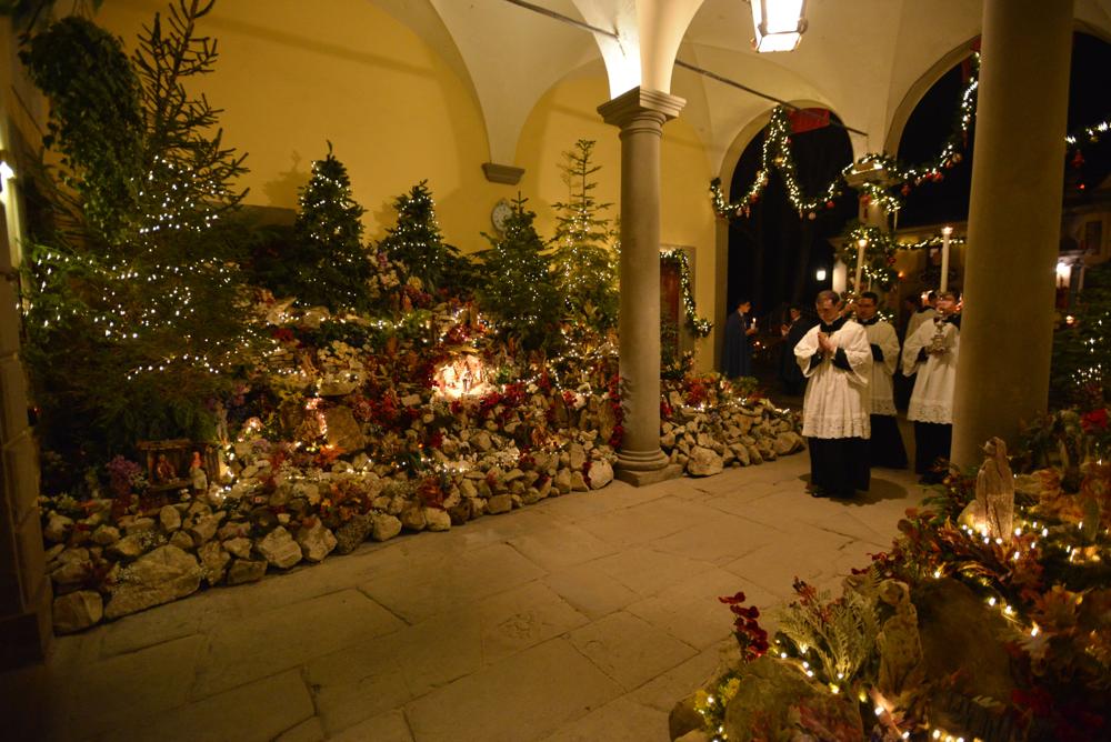 Procession à la Crèche