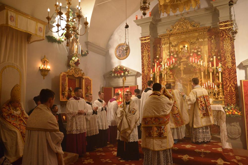 Encensement de la croix