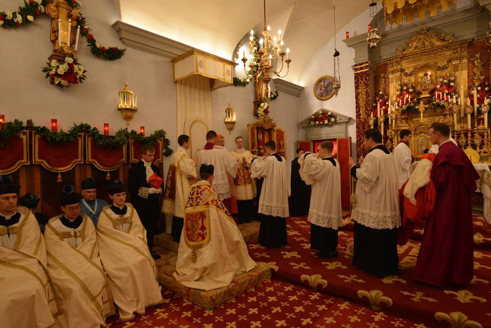 Habillement du Pontife