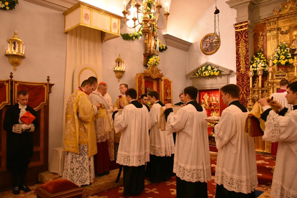 Habillement du Pontife