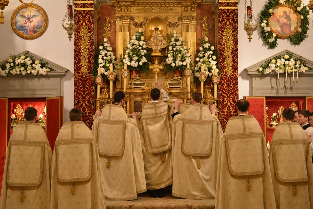 Encensement de la croix