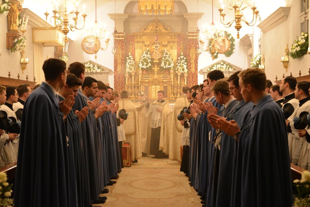 Encensement des chanoines