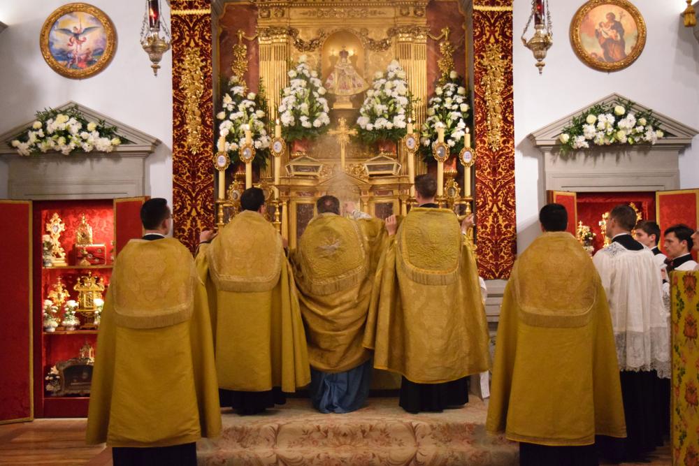 Encensement de la croix
