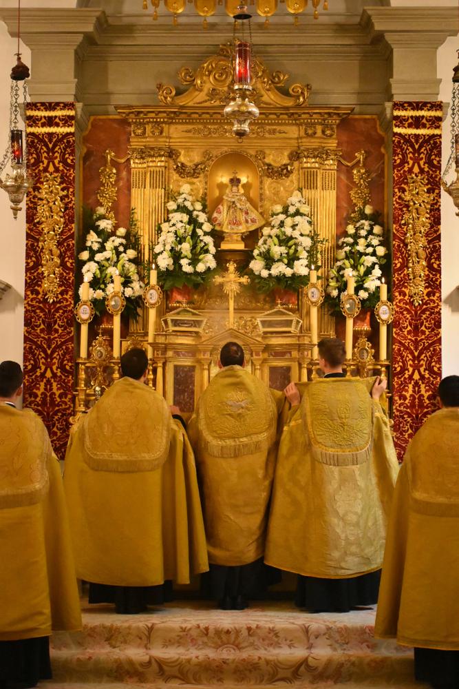 Encensement de la croix
