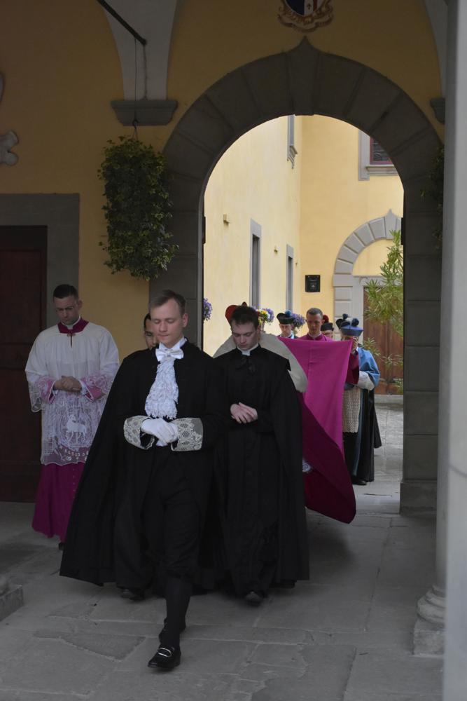Entrée du Pontife