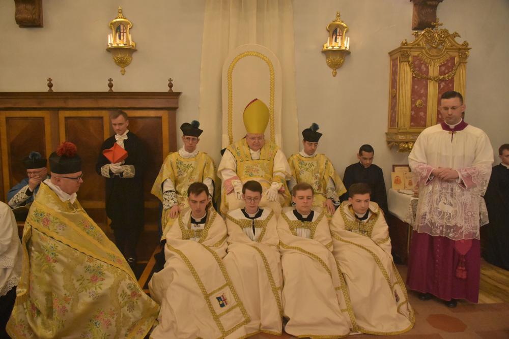 Chant du <i>Gloria</i>