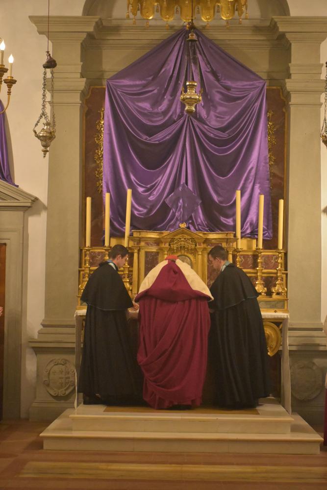 Dépouillement des autels