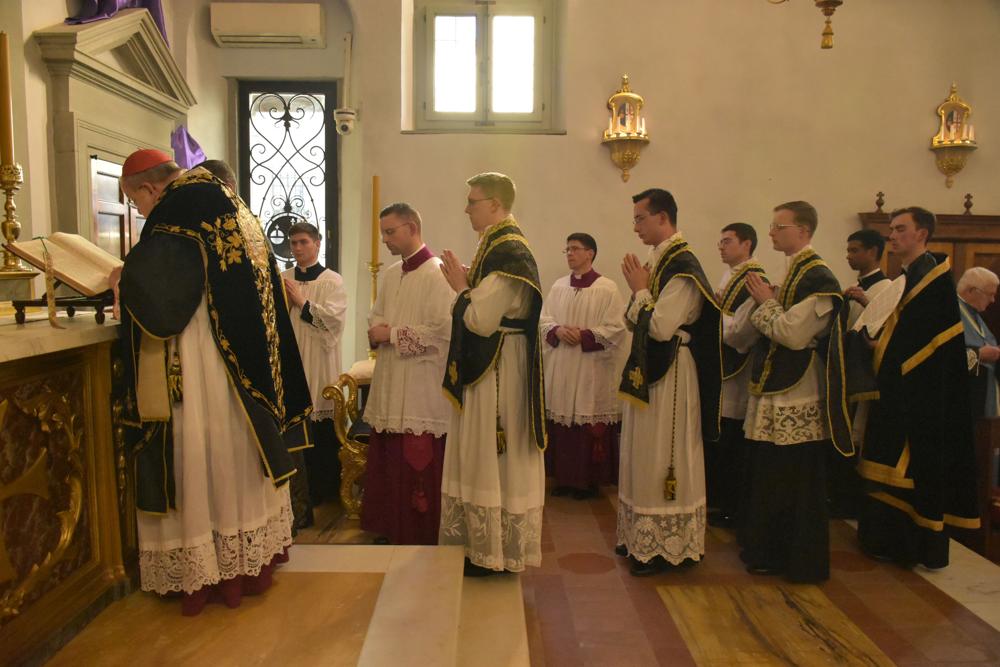 Lecture de la Passion par le Pontife