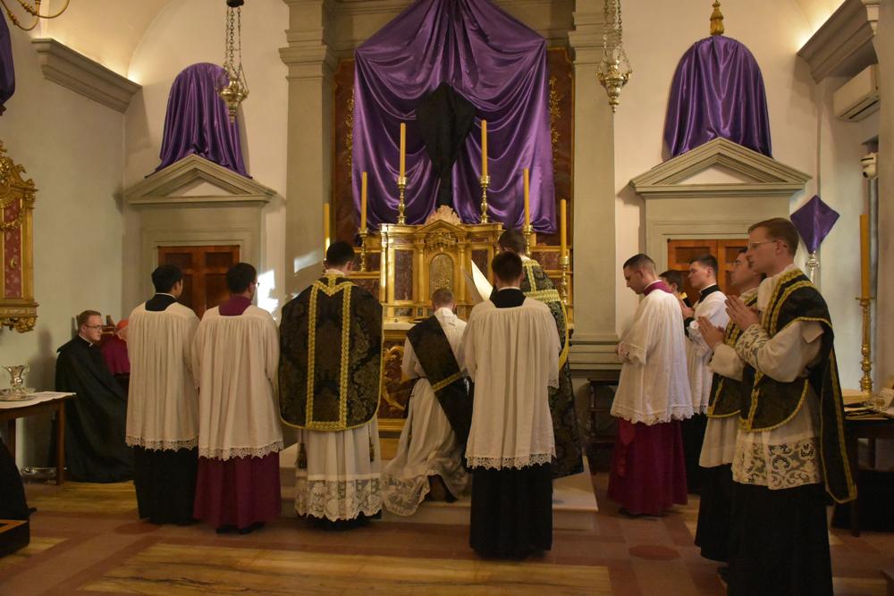 <i>Munda cor meum</i>