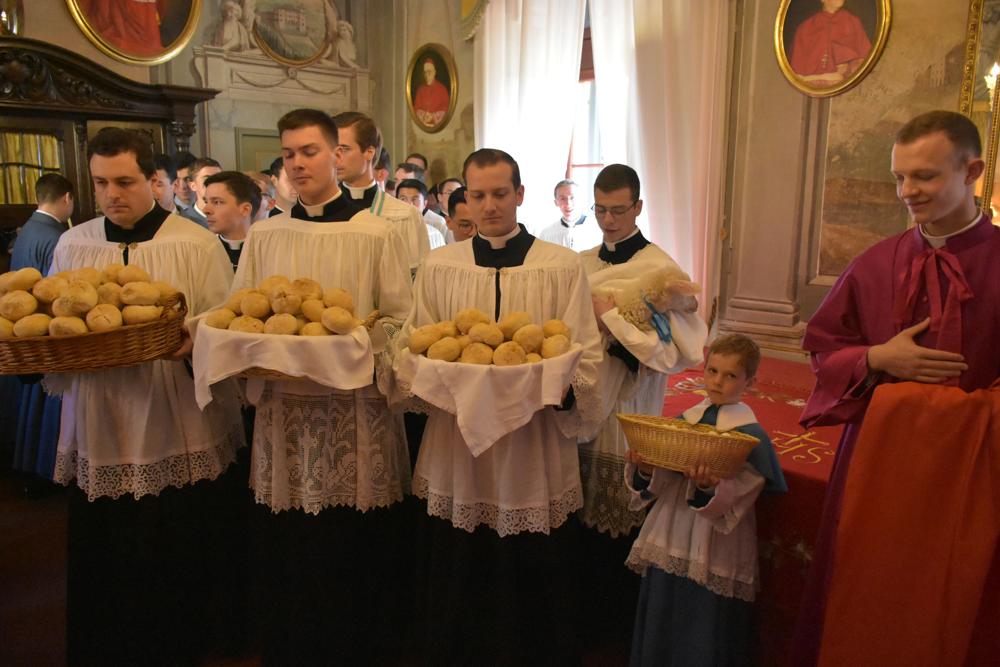 Bénédiction de l&rsquo;agneau, des pains, et des &oelig;ufs