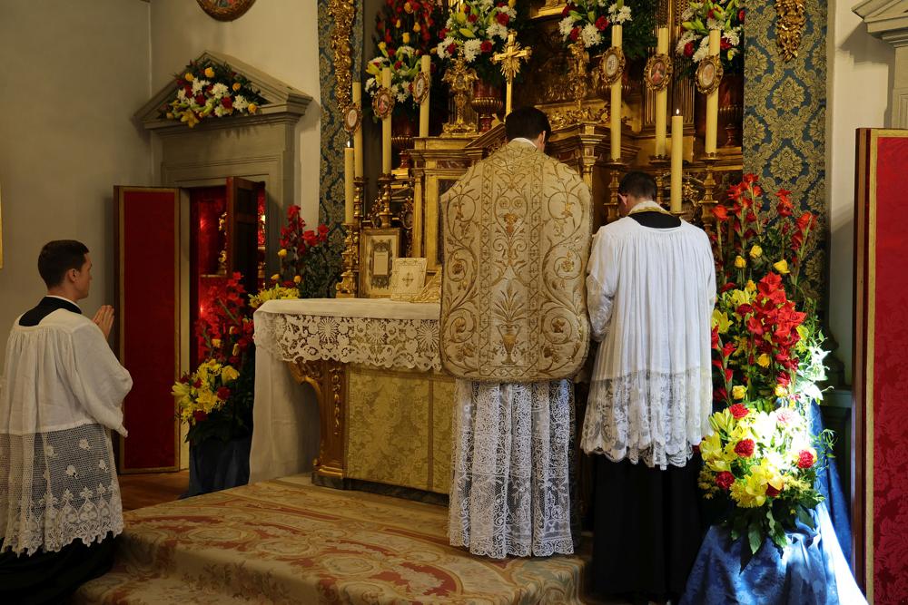 <i>Oremus</i>